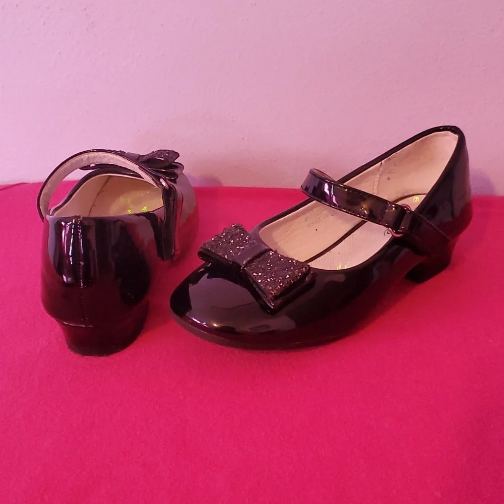 Girls Black Patent Leather Dress Shoes With Bow